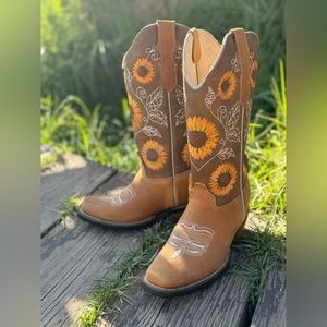 JOS Brand Women’s Westerns Boots Sunflowers Size 23.5 (Mex) 6.5 (US)